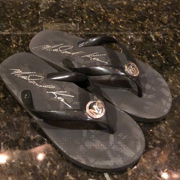 Michael Kors flip flop. - Picture 2 of 3